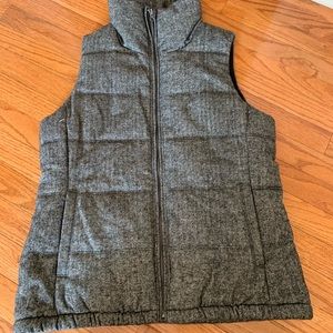 Old navy puffer vest